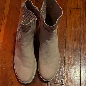 NOBO Cream Heeled Boots